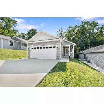 117 Springlake Avenue Hillsboro OH 45133 Residential