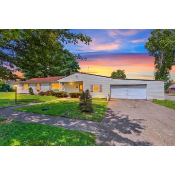 121 N Wisconsin Ave. Wellston OH 45692 Residential