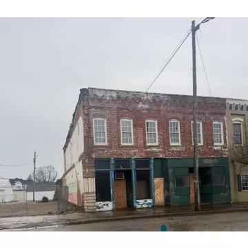 122 124 2ND ST Wellston OH 45692 Business Only