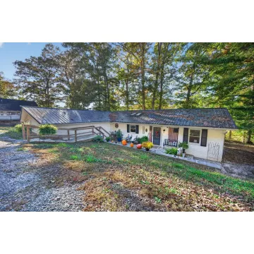 1221 St. Rt. 551 Waverly OH 45690 Residential