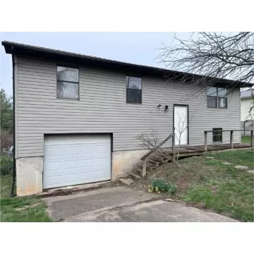 1358 Neighborhood Road Gallipolis OH 45631 Residential