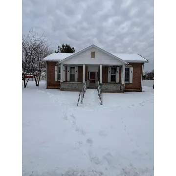 207 W Fourth St. Waverly OH 45690 Residential