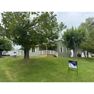 303 Michigan Ave. Wellston OH 45692 Residential