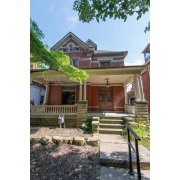 34 W 4TH ST Chillicothe OH 45601 Residential
