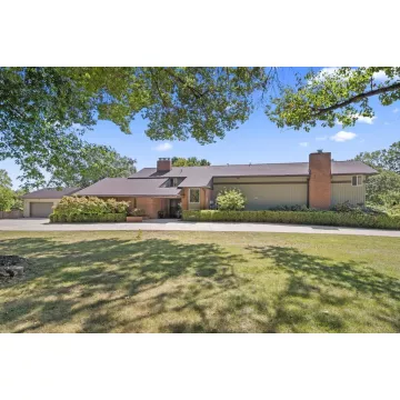 4 Club Drive Chillicothe OH 45601 Residential