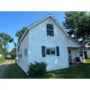 415 Cherry St Washington Court House OH 43160 Residential