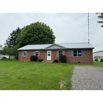 5750 Hamill Road Albany OH 45710 Residential