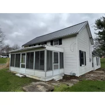6784 St. Rt. 180 Kingston OH 45644 Residential